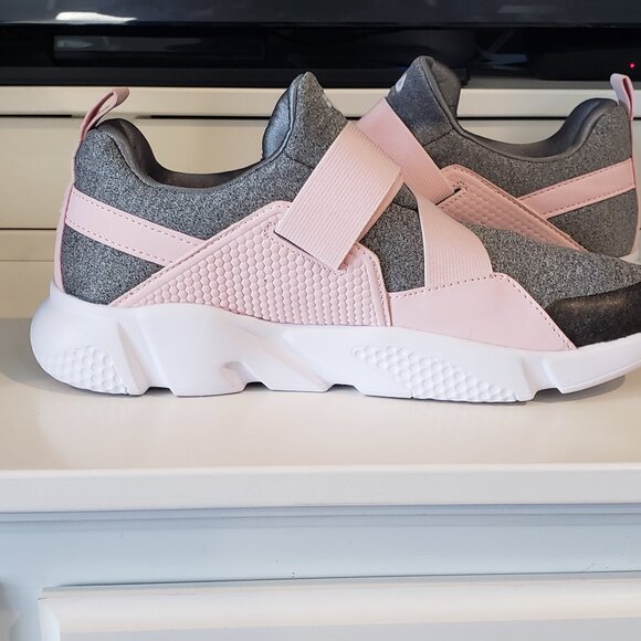 NEW: Fila Vastra Slip On Loop & Hook Closure Lightweight Sneaker Size 11 - Picture 7 of 9